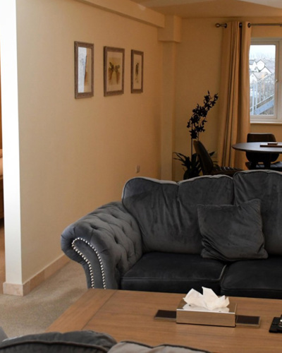 Spacious Family Room at Comis Hotel